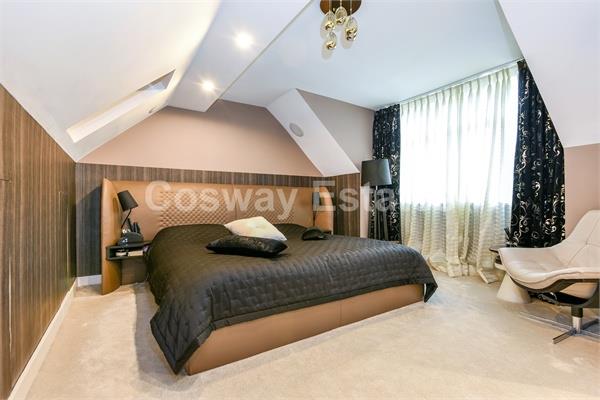 St Marys Crescent, NW4